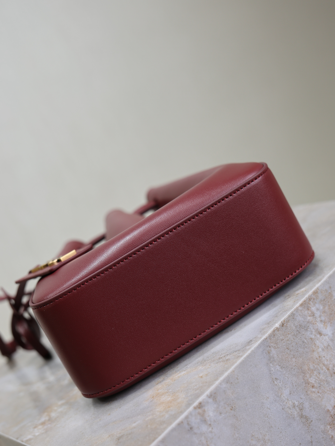 Bagsaaa Y51 Bucket Bag In Leather 817386 Dark Red - 24cm