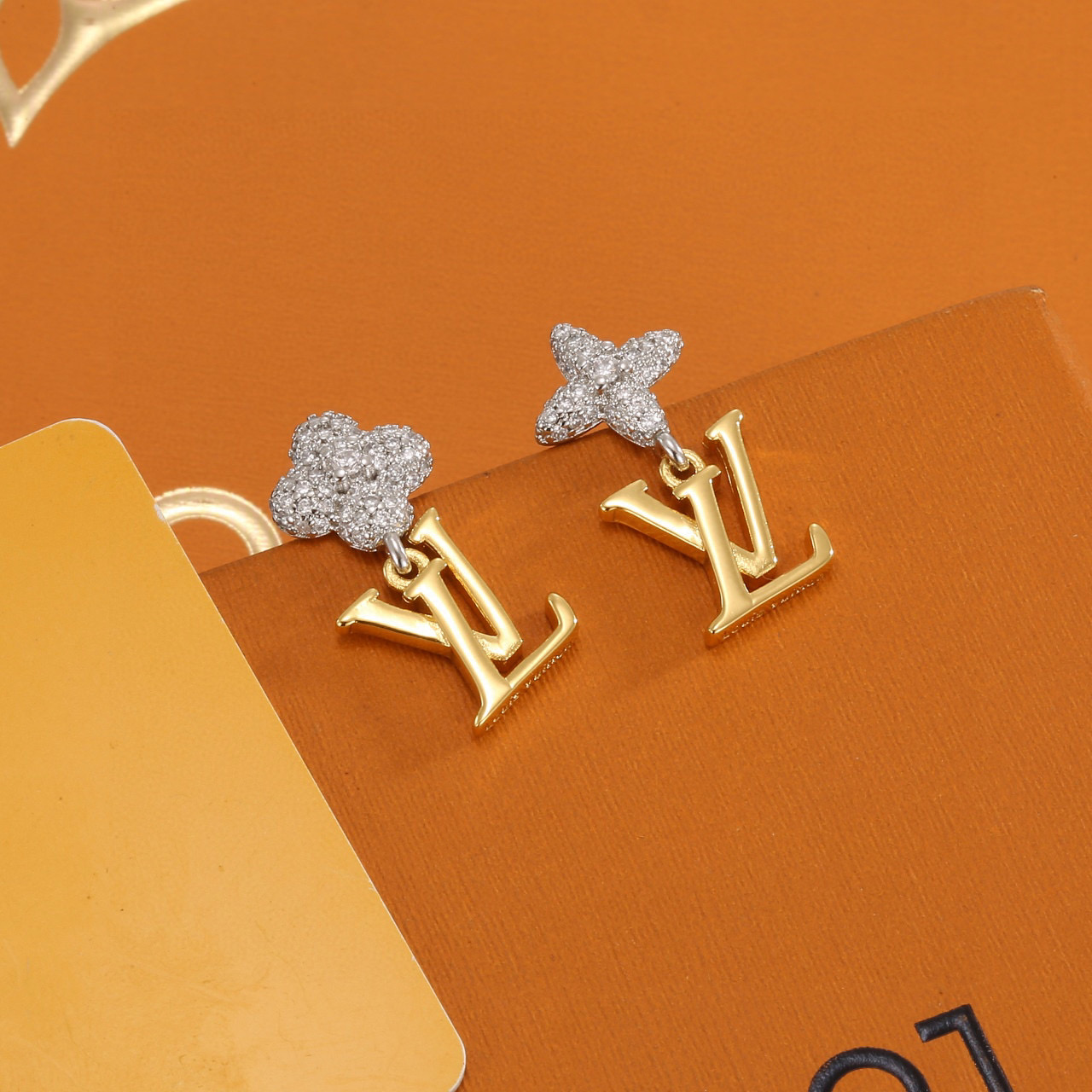 Bagsaaa LV Earrings 10