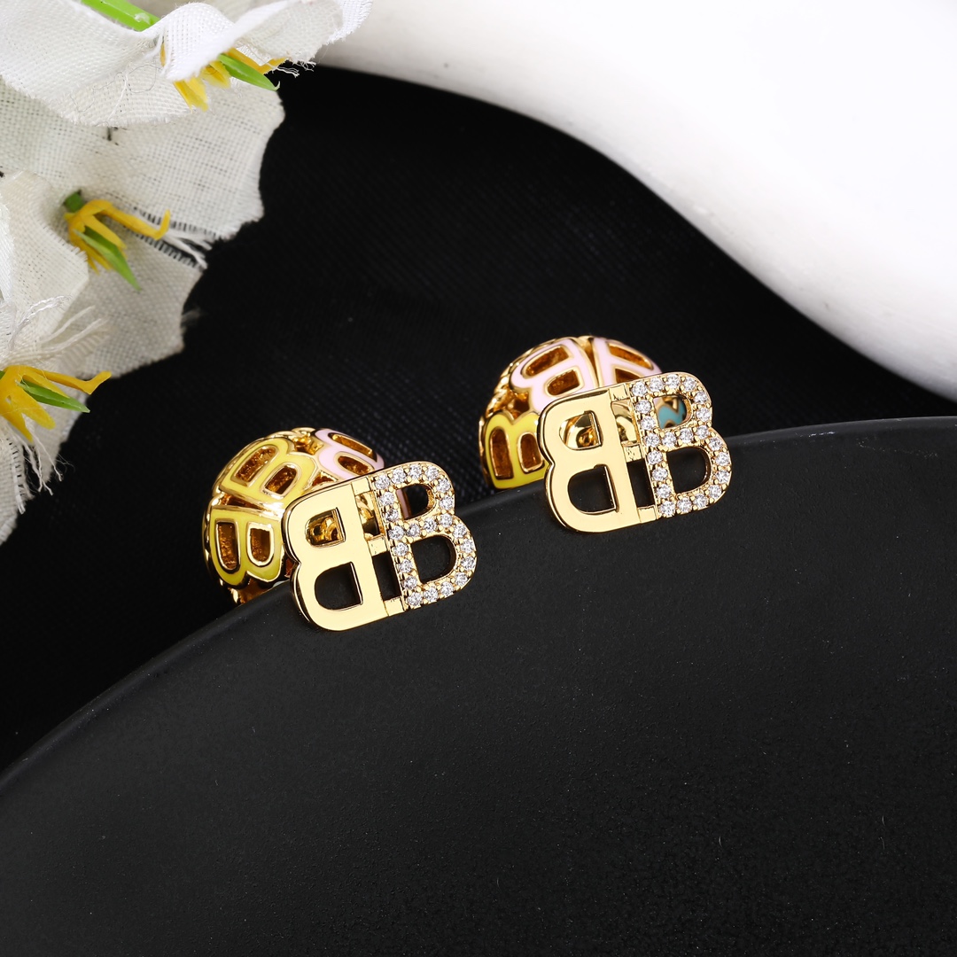 Bagsaaa Ba1en*iaga Earrings 03