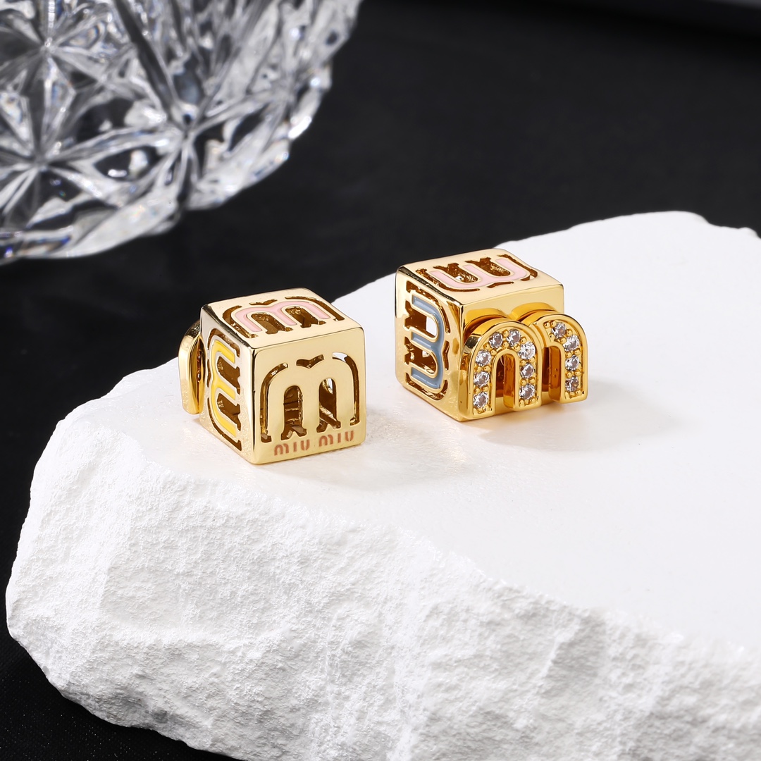 Bagsaaa Miu Miu Earrings 03