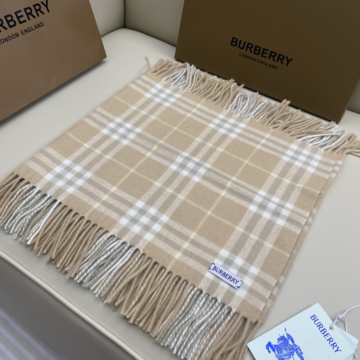 Bagsaaa Bv*b*rry Scarf 155*30cm - beige