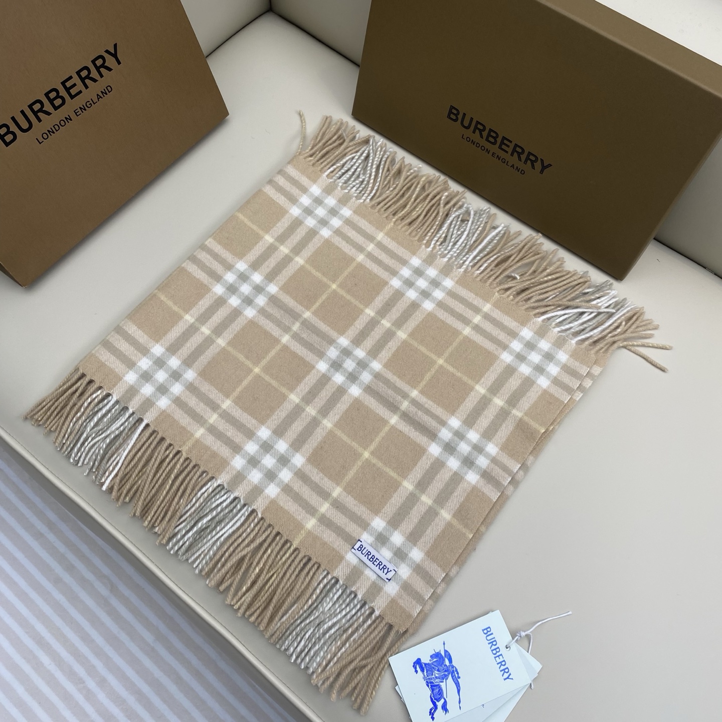 Bagsaaa Bv*b*rry Scarf 155*30cm - beige