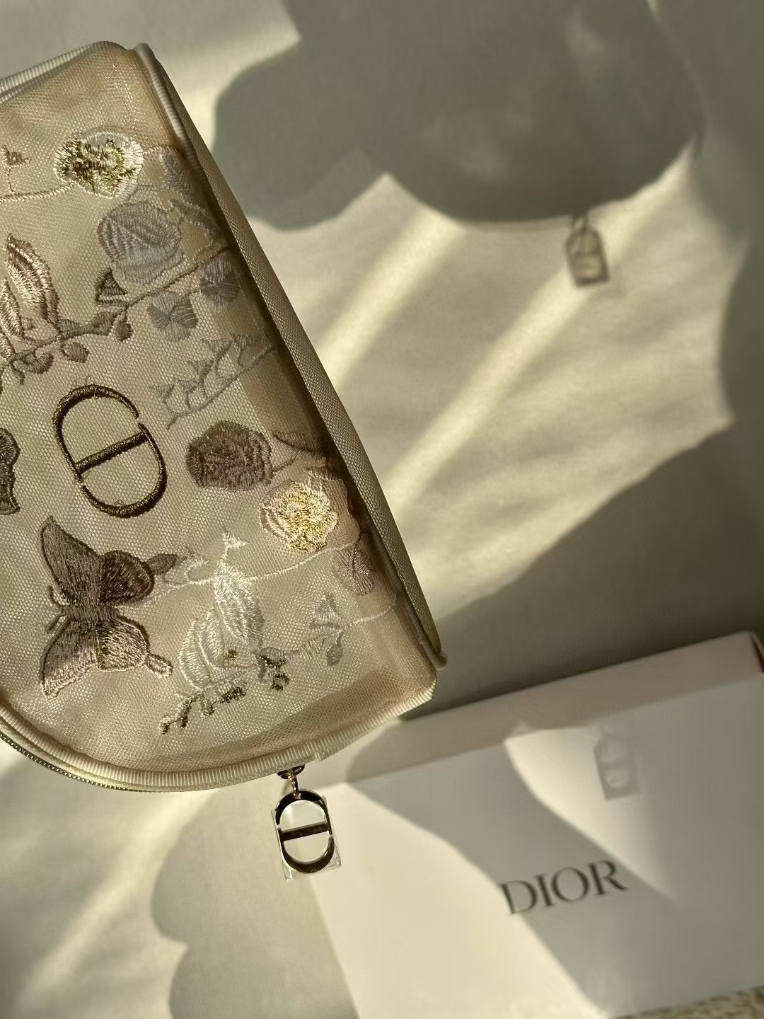 Bagsaaa D10r Floral Embroidered Mesh Makeup Travel Bag