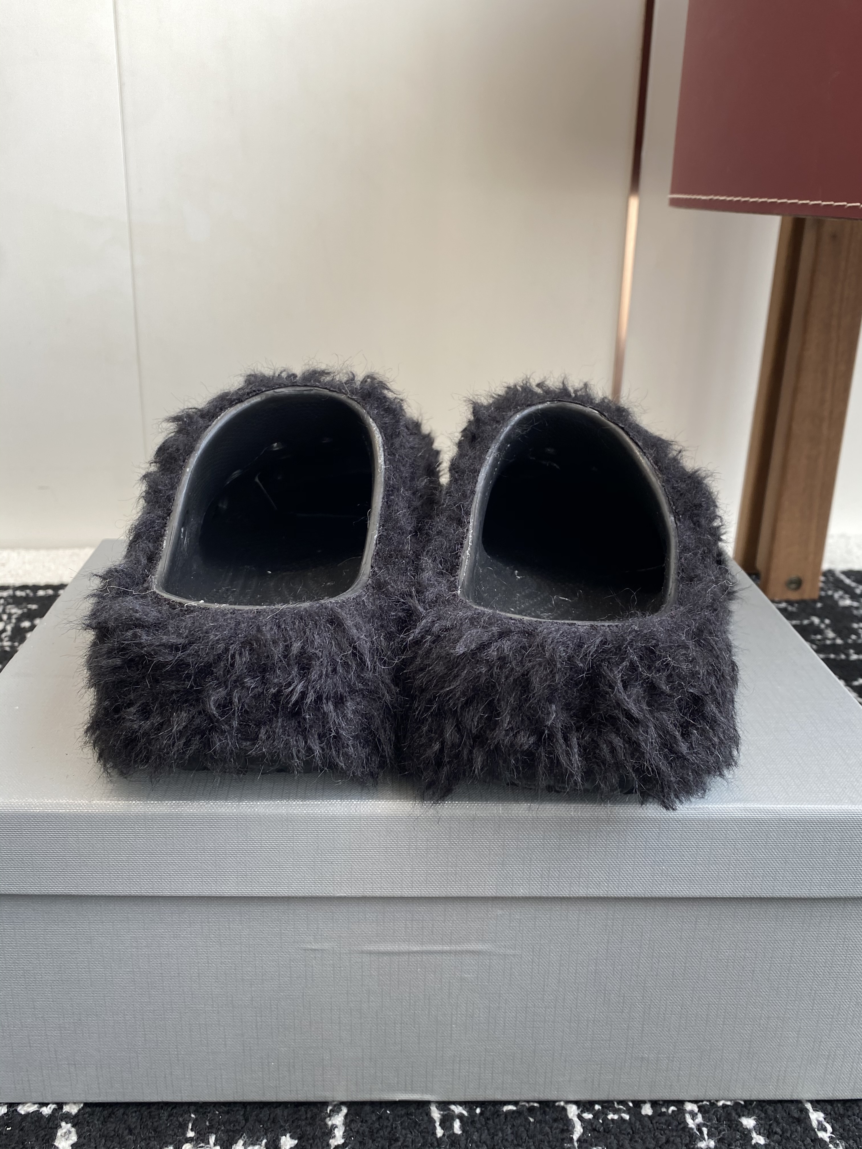 Bagsaaa Ba1en*iaga Faux Fur Mule Cr0c5 Slippers black