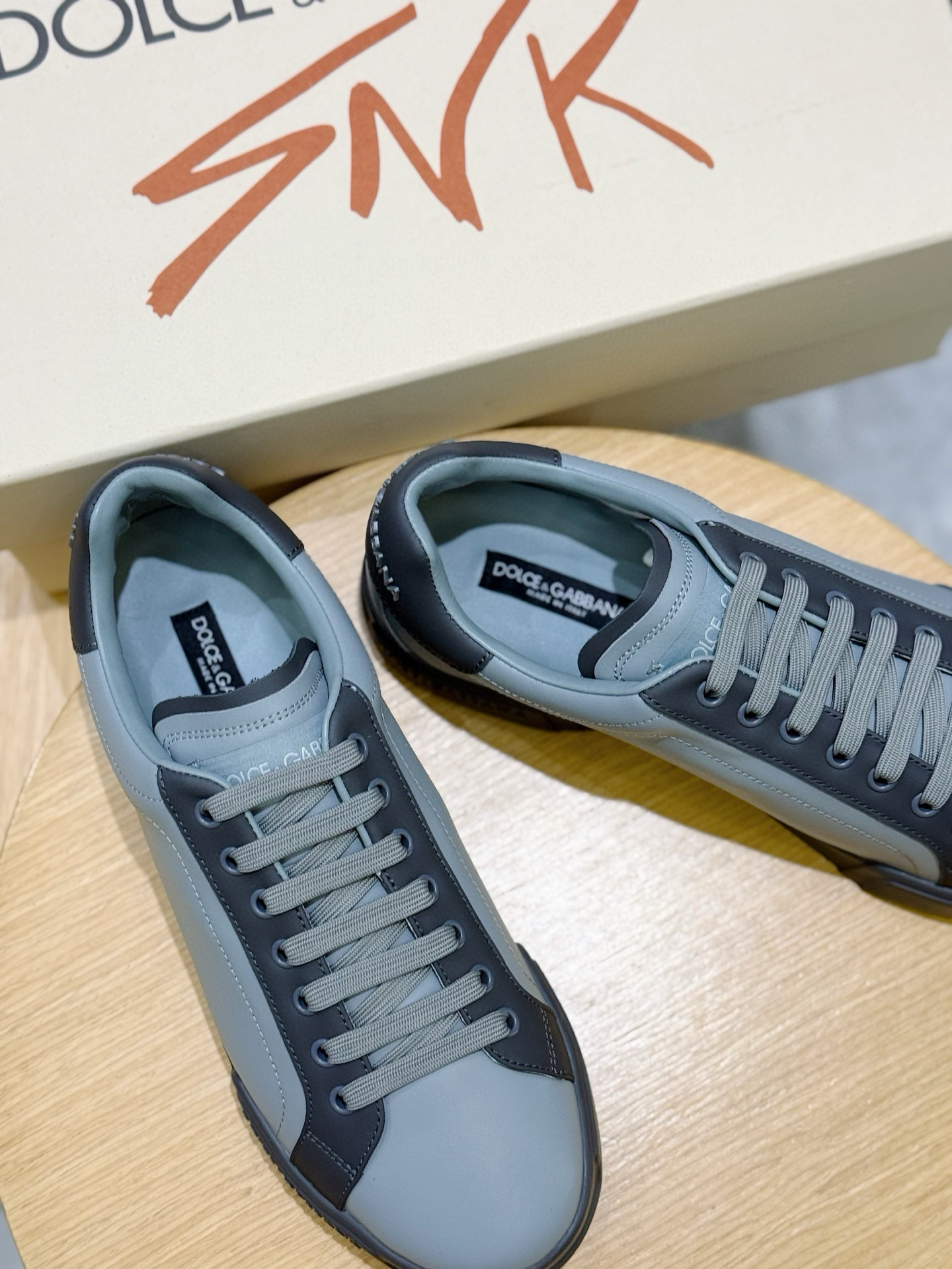 Bagsaaa Dolce & Gabbana Portofino sneakers gray