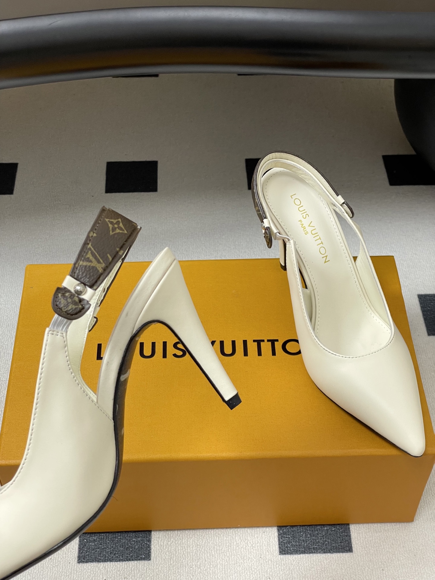 Bagsaaa LV Legacy Slingback Pump white