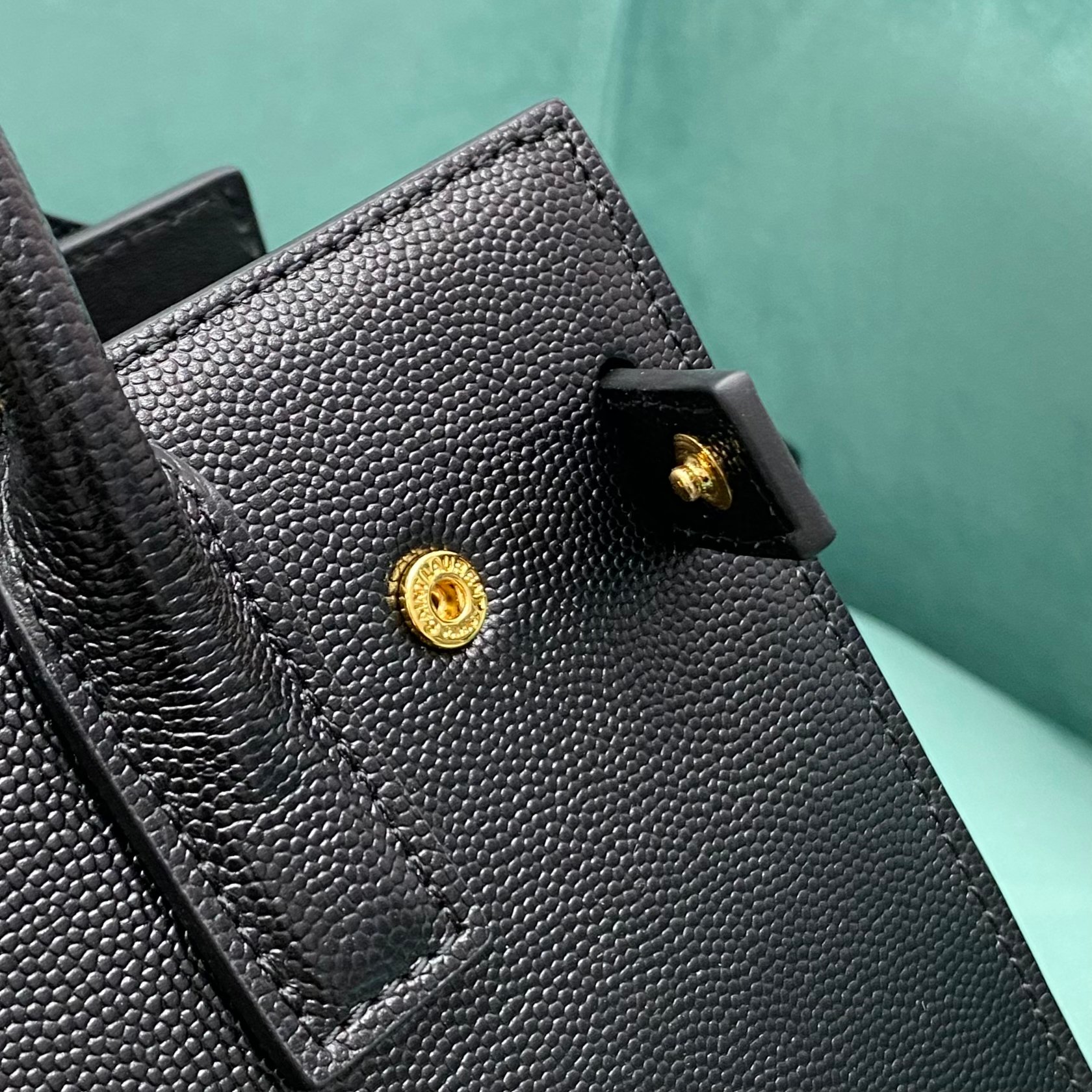 Bagsaaa Y51 Sac De Jour In Smooth Leather Nano 392035 black - 22cm
