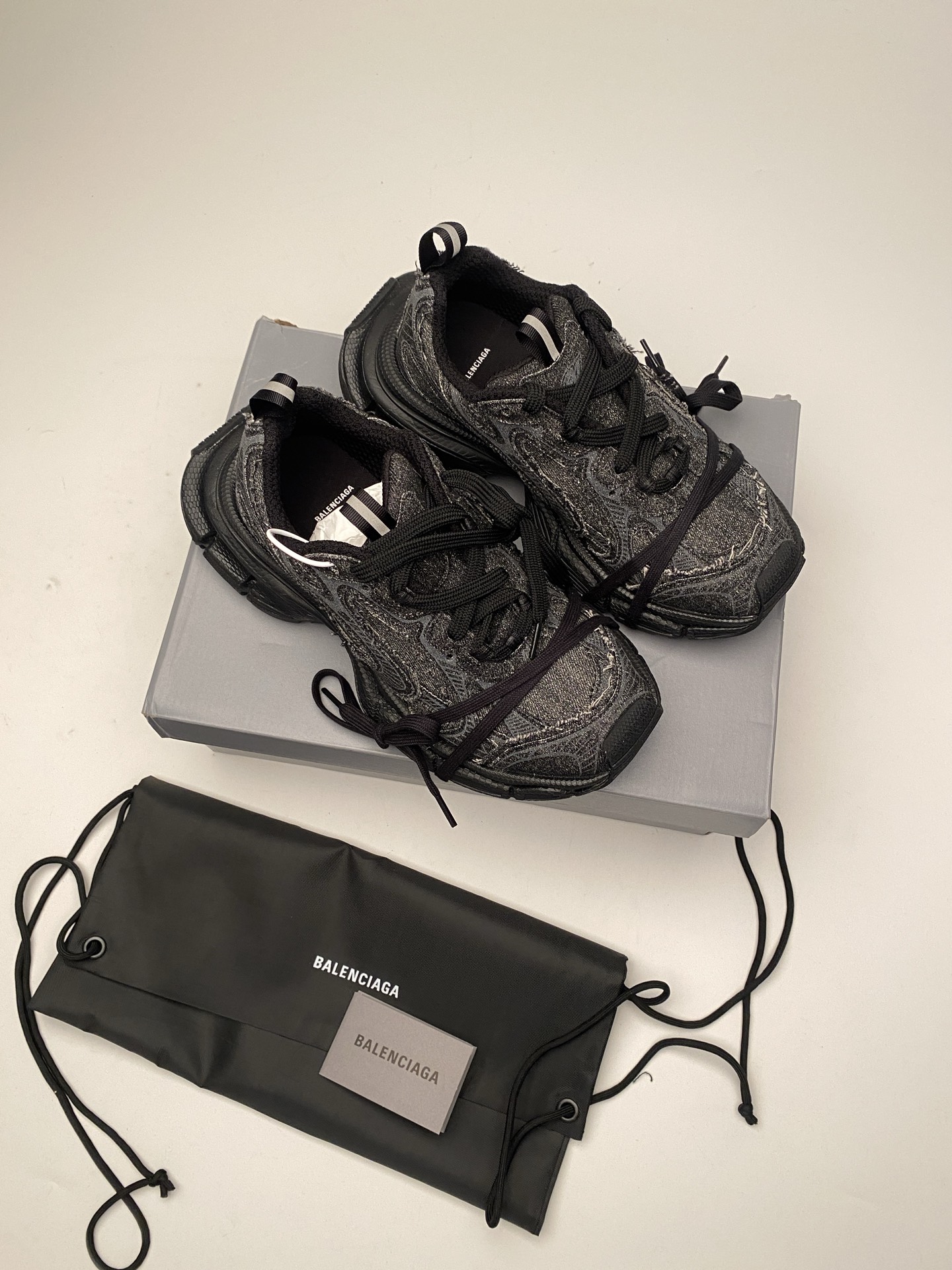 Bagsaaa Ba1en*iaga 3XL sneakers in black denim