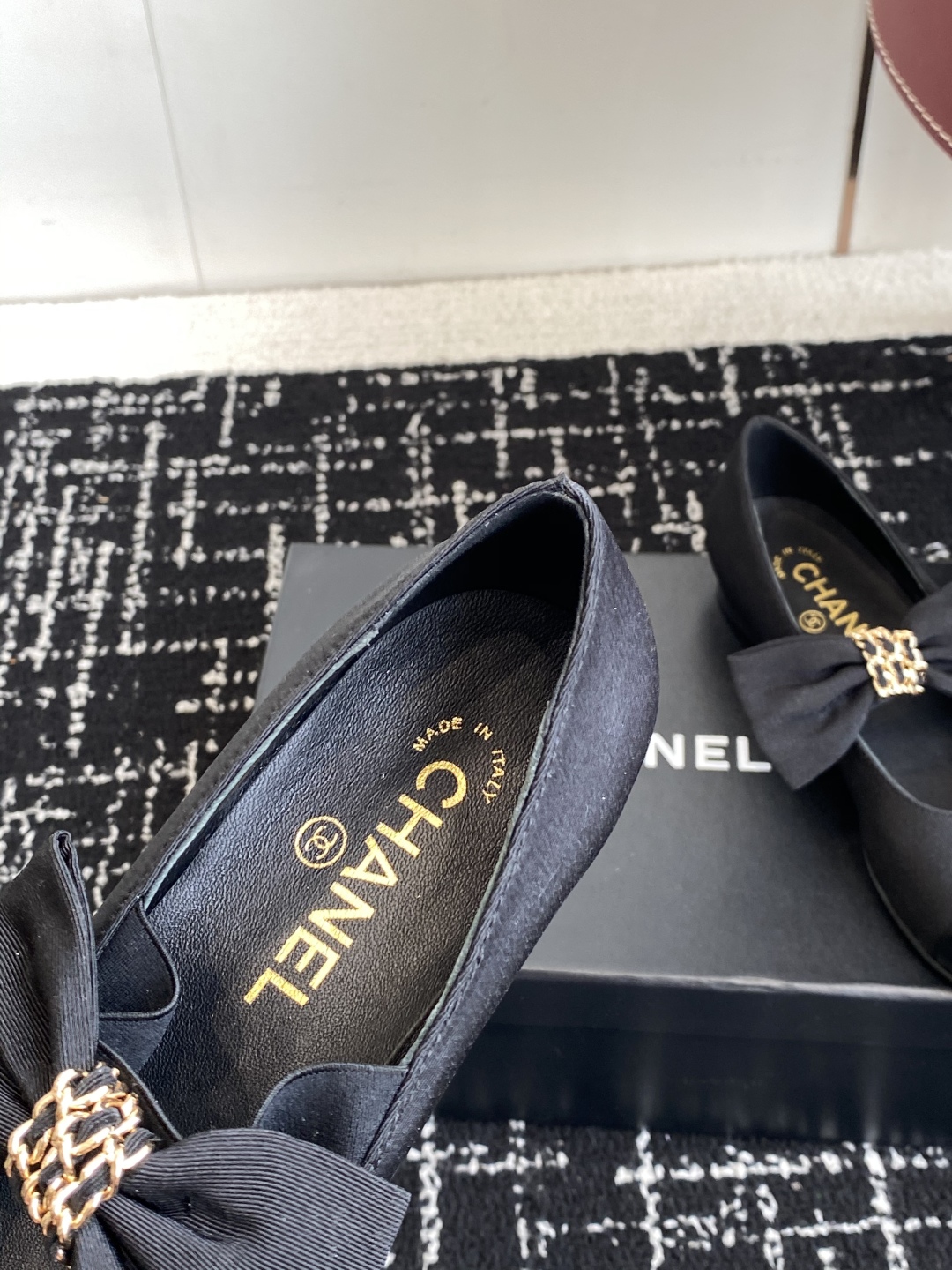 Bagsaaa Ch**el Mary Janes G46811 Black grosgrain 