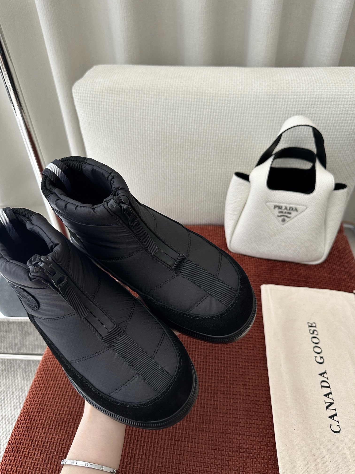 Bagsaaa Can*a G00se Cypress Fold-Down Puffer Boots in black