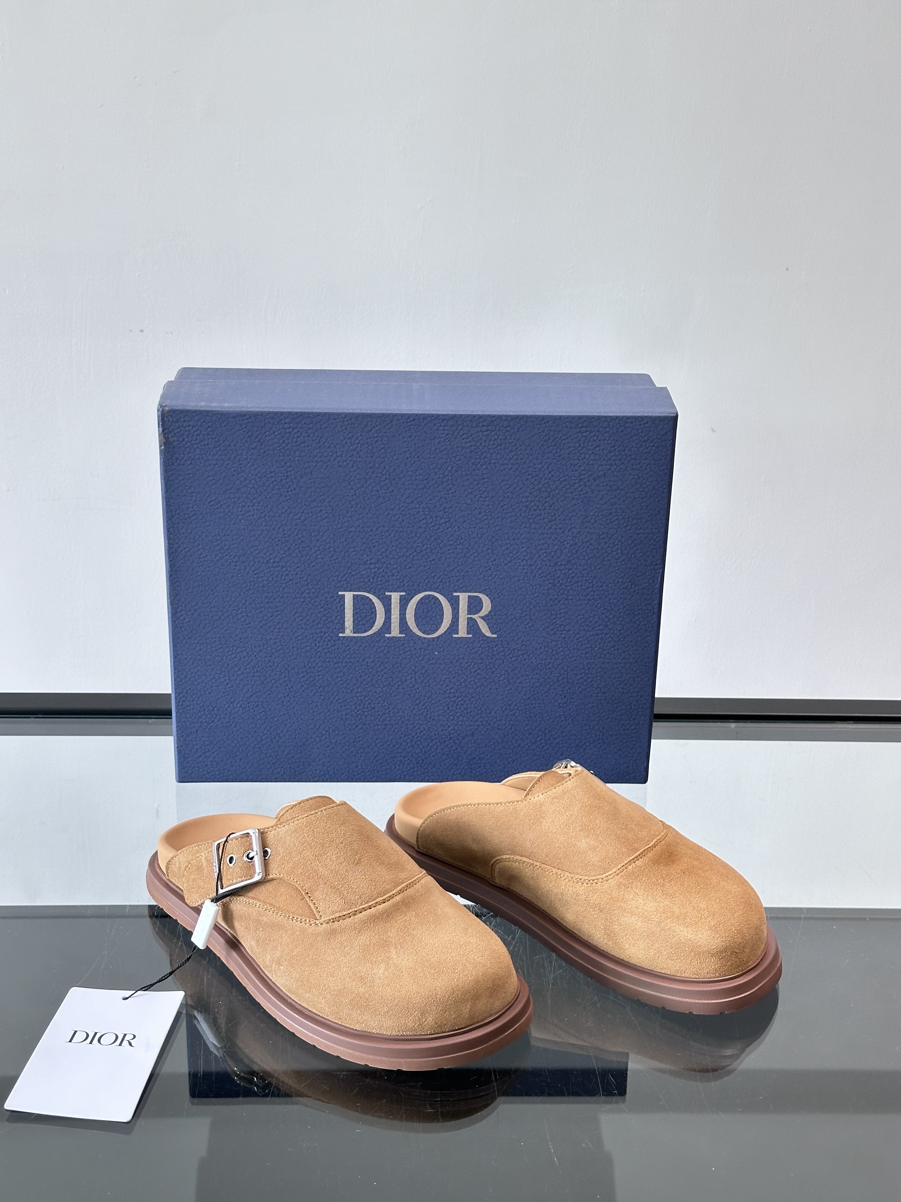 Bagsaaa D10r beige mules with silver buckle