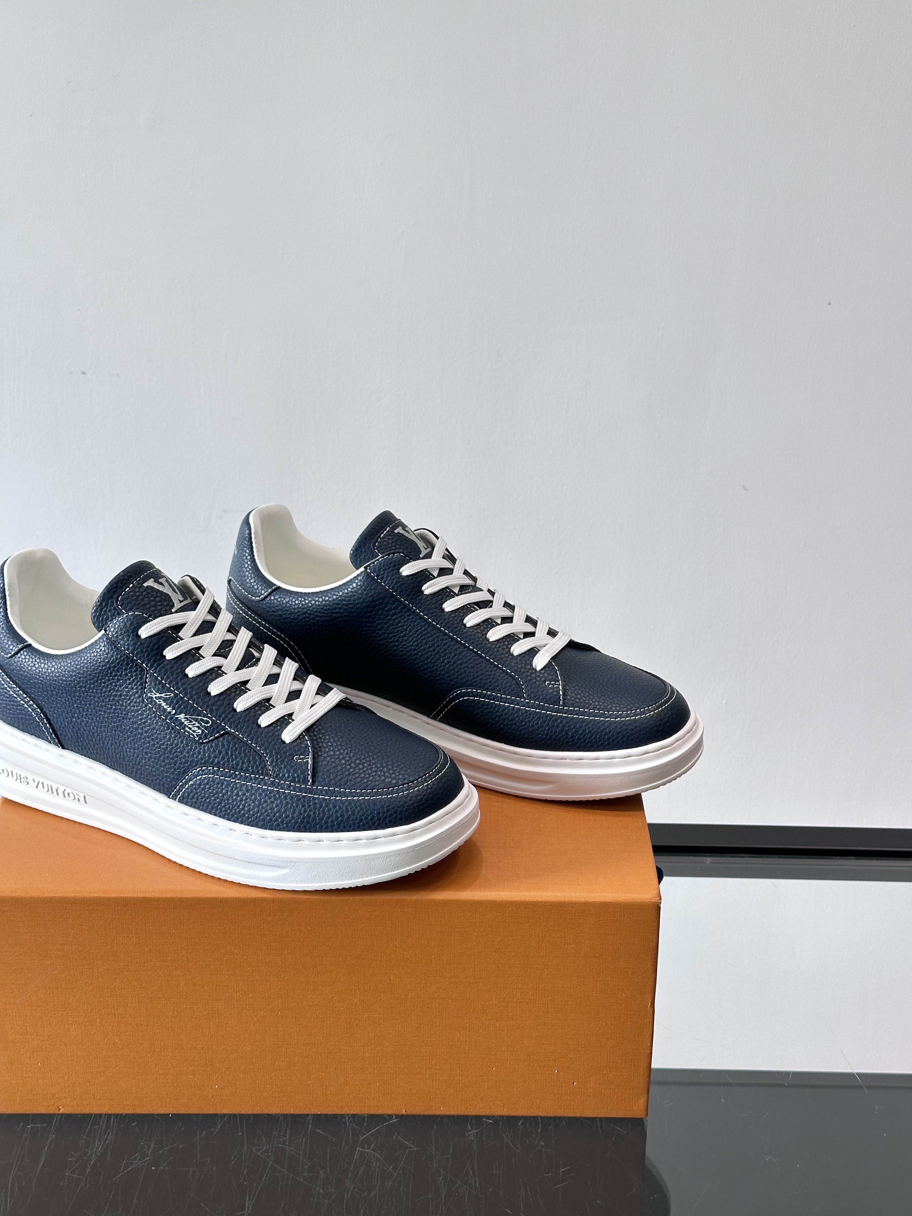 Bagsaaa LV Beverly Hills Sneaker Navy Blue
