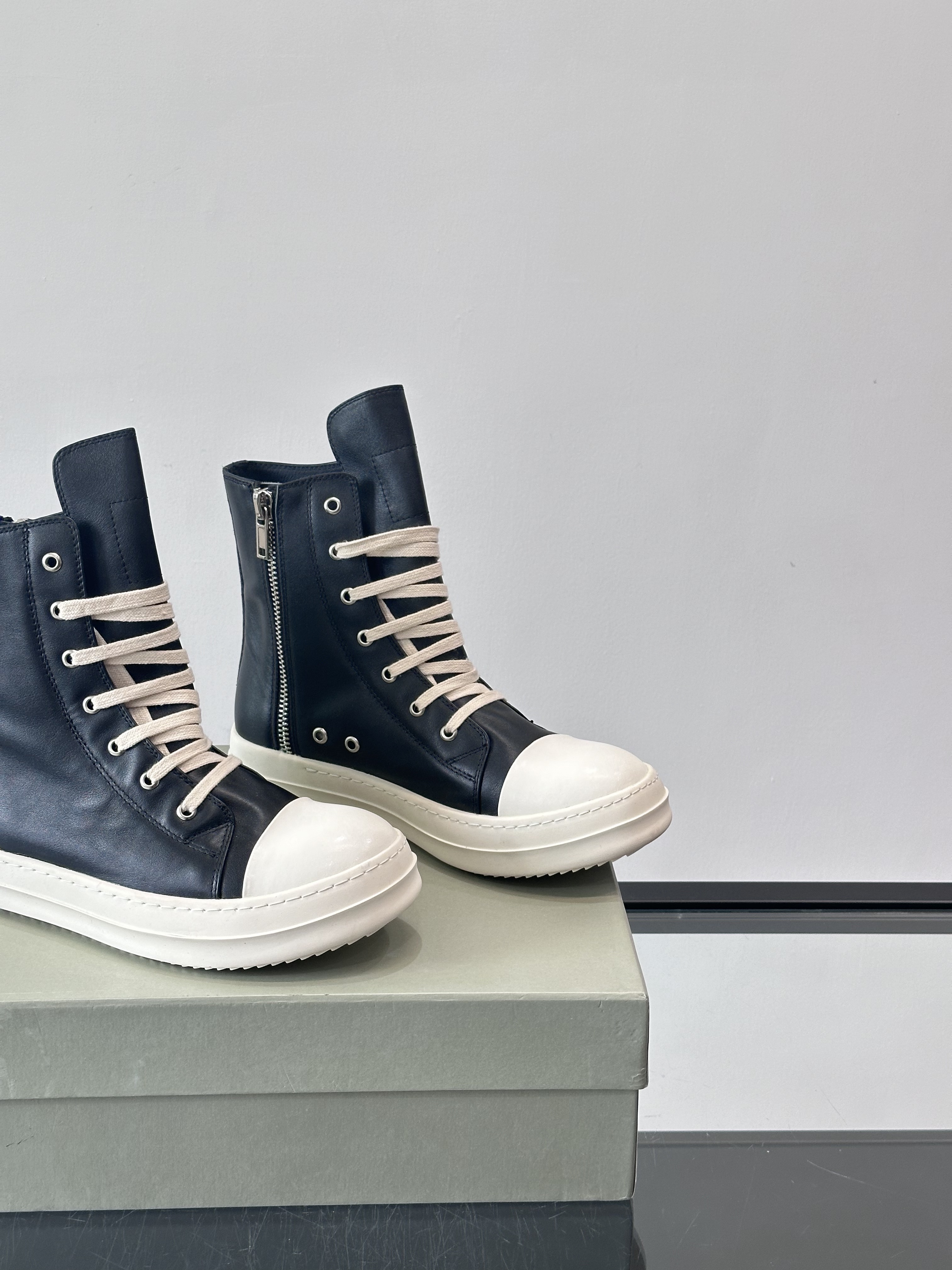 Bagsaaa Rick Owens Mainline High-Top Ramones sneakers in black leather