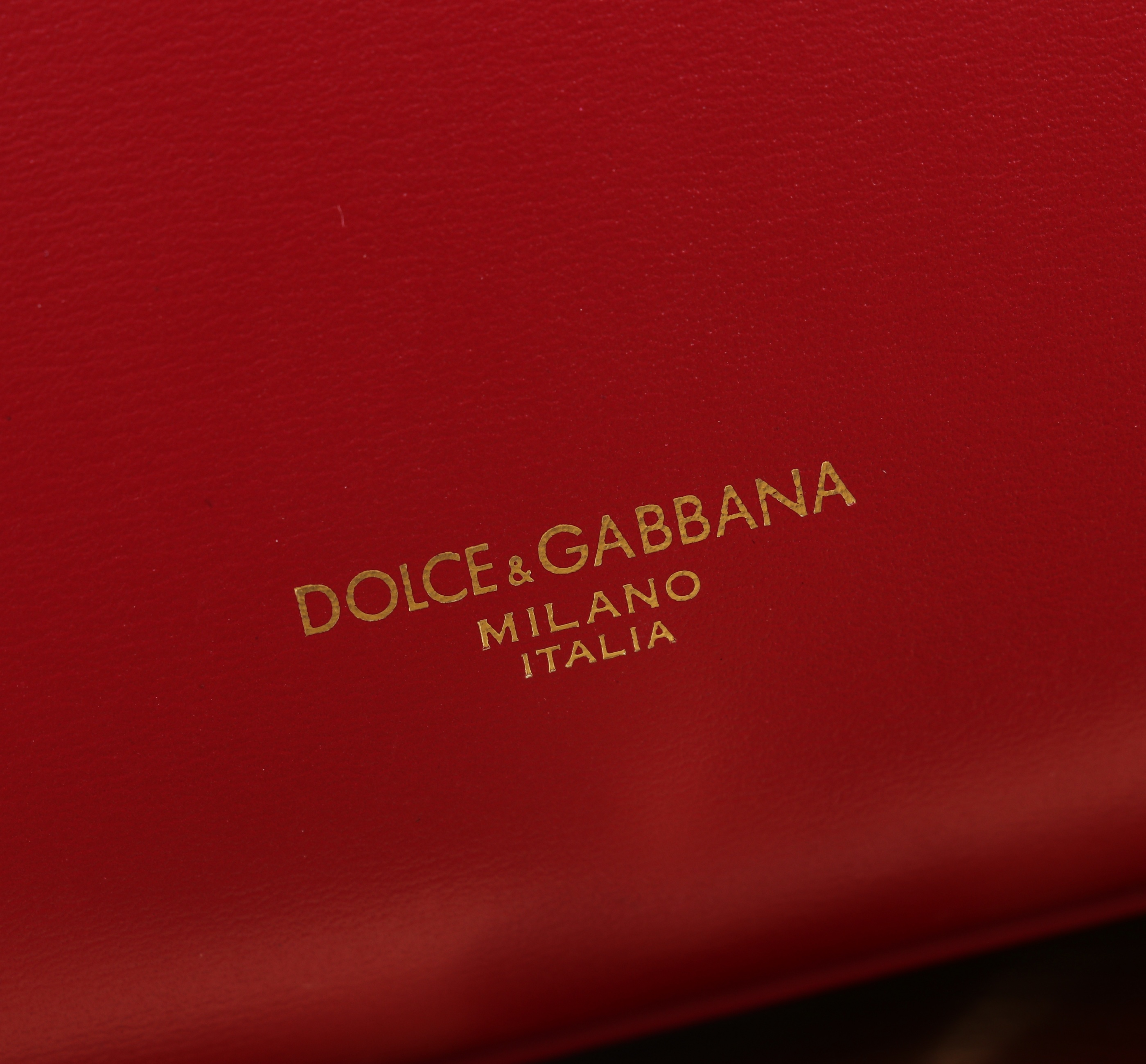 Bagsaaa Dolce & Gabbana Marlene crossbody bag in red - 18cm