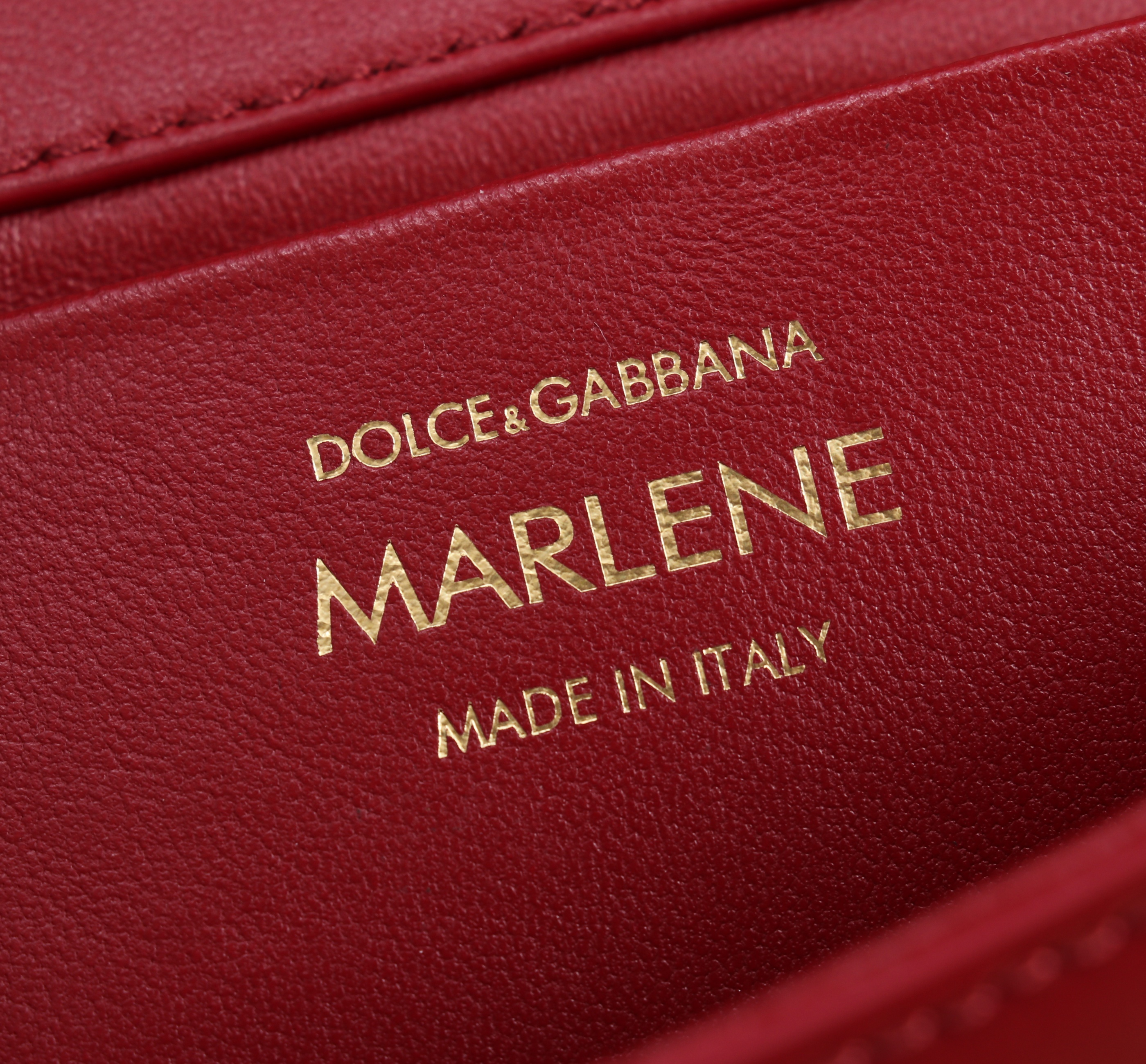 Bagsaaa Dolce & Gabbana Marlene crossbody bag in red - 18cm