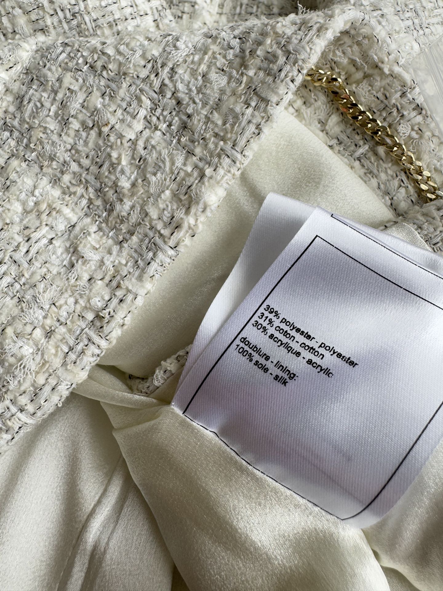 Bagsaaa Ch**el tweed cropped jacket white