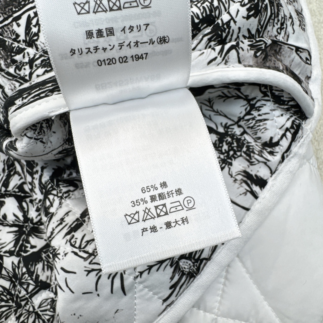 Bagsaaa D10r Cannage quilted jacket white