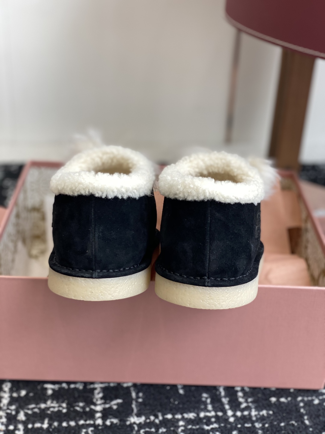 Bagsaaa Miu Miu Suede Shearling Slippers black