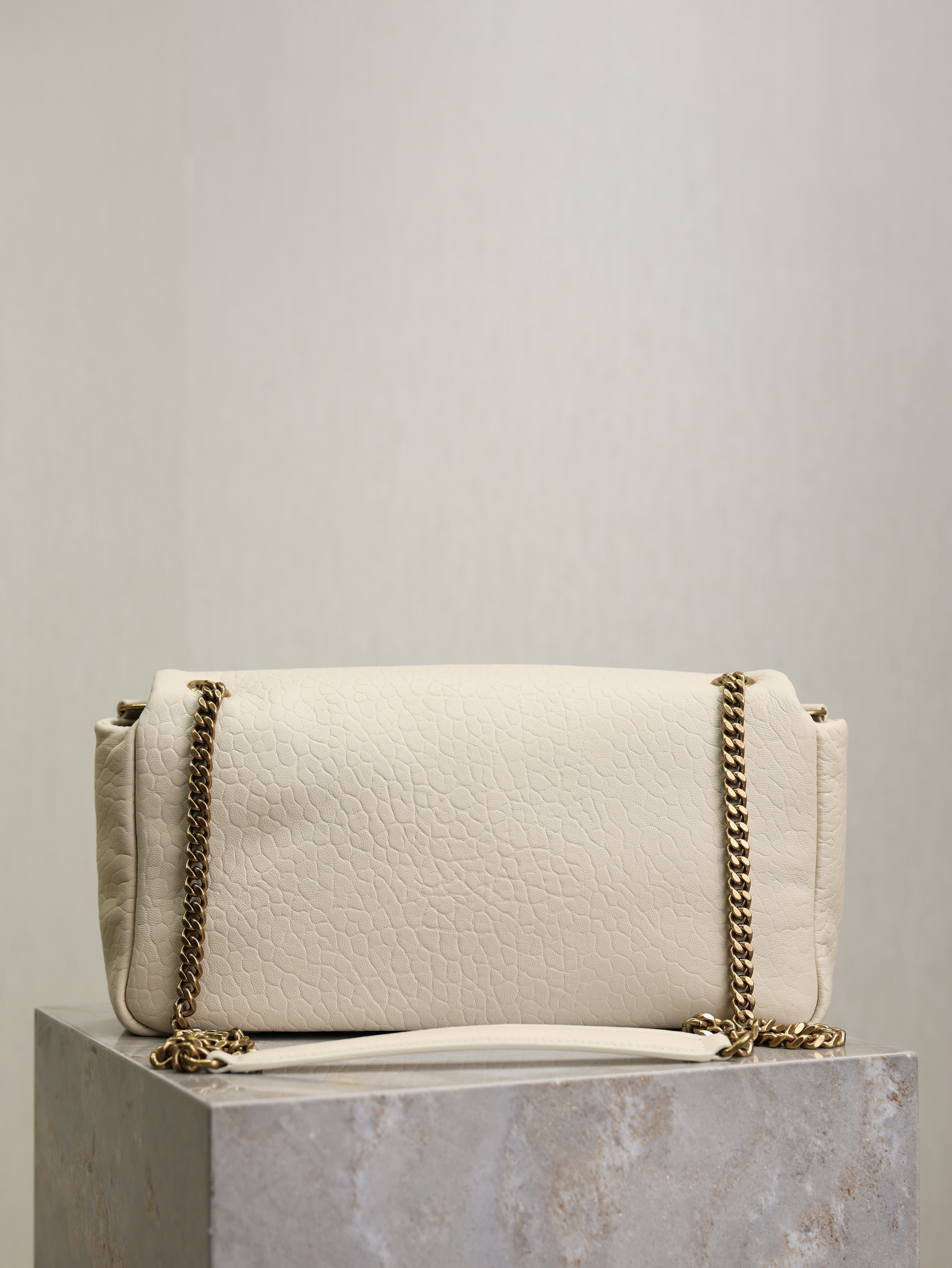 Bagsaaa Y51 Calypso Medium In Grained Lambskin 800916 Off White - 30cm