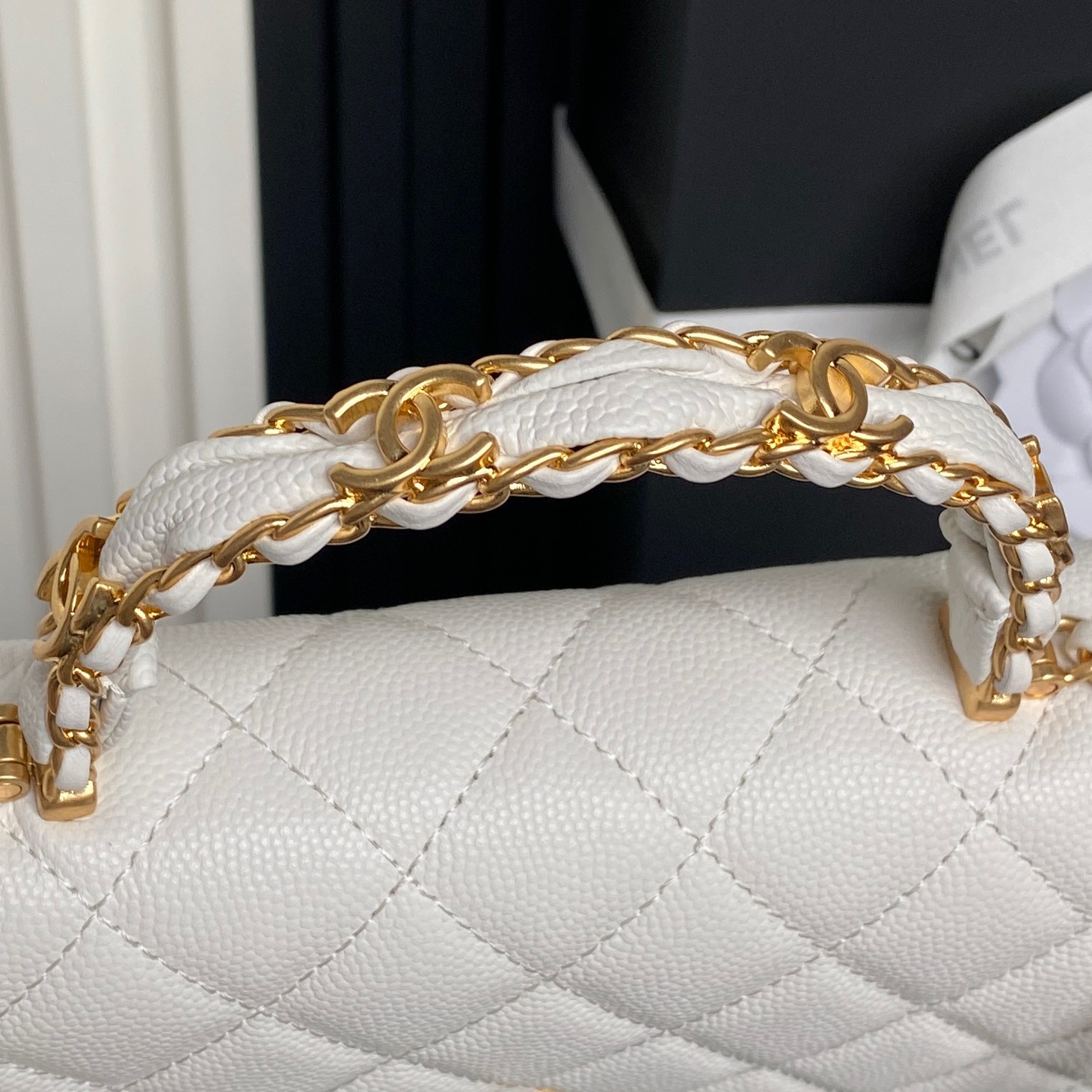 Bagsaaa Ch**el Wallet On Chain AP4785 White - 19.2cm