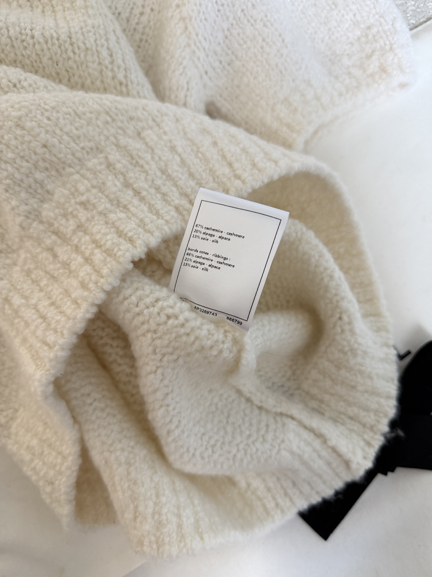Bagsaaa Ch**el Short-sleeved Top Cashmere & Alpaca White P79711