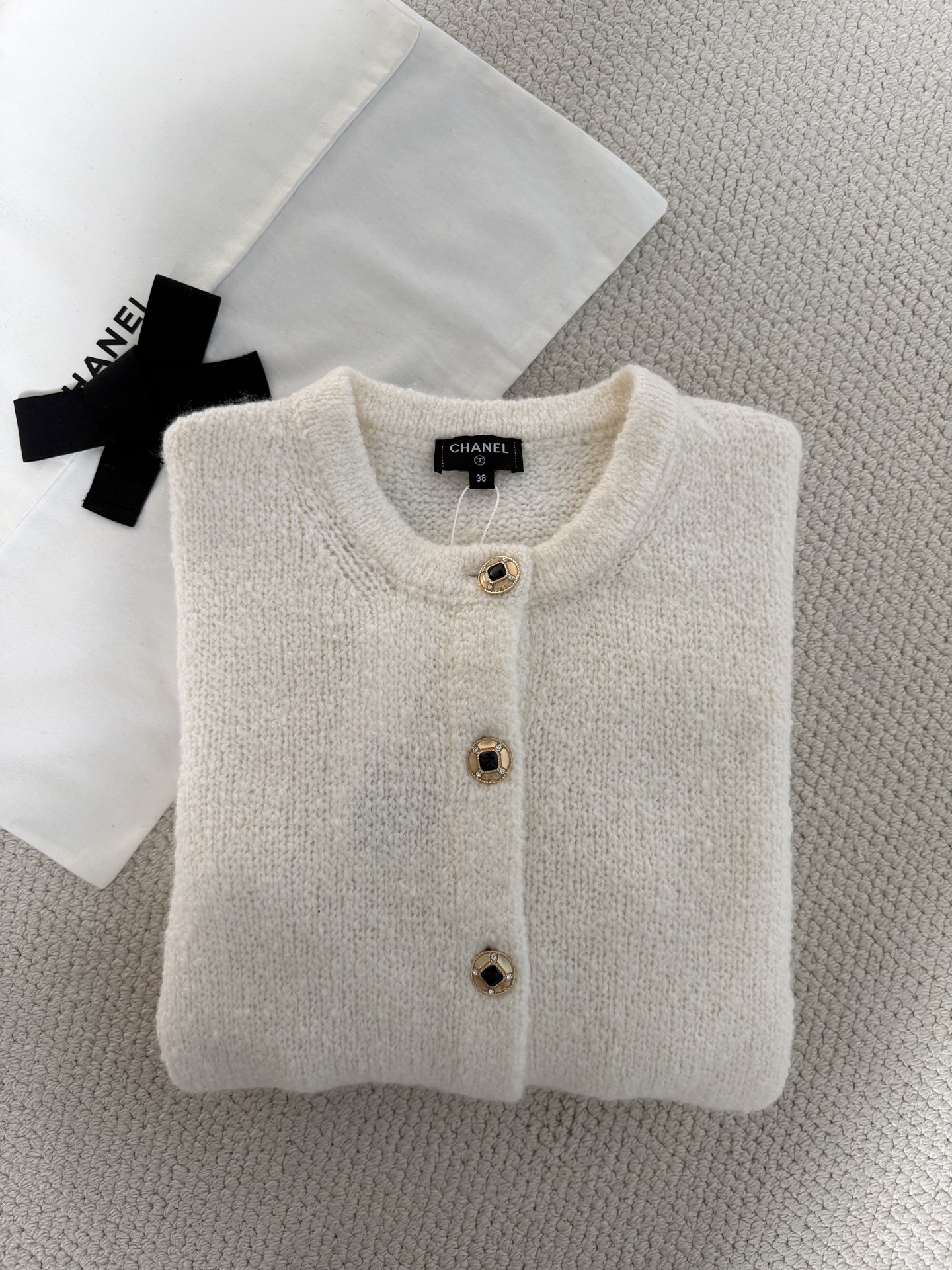 Bagsaaa Ch**el Cardigan Cashmere & Alpaca Colours White P79705
