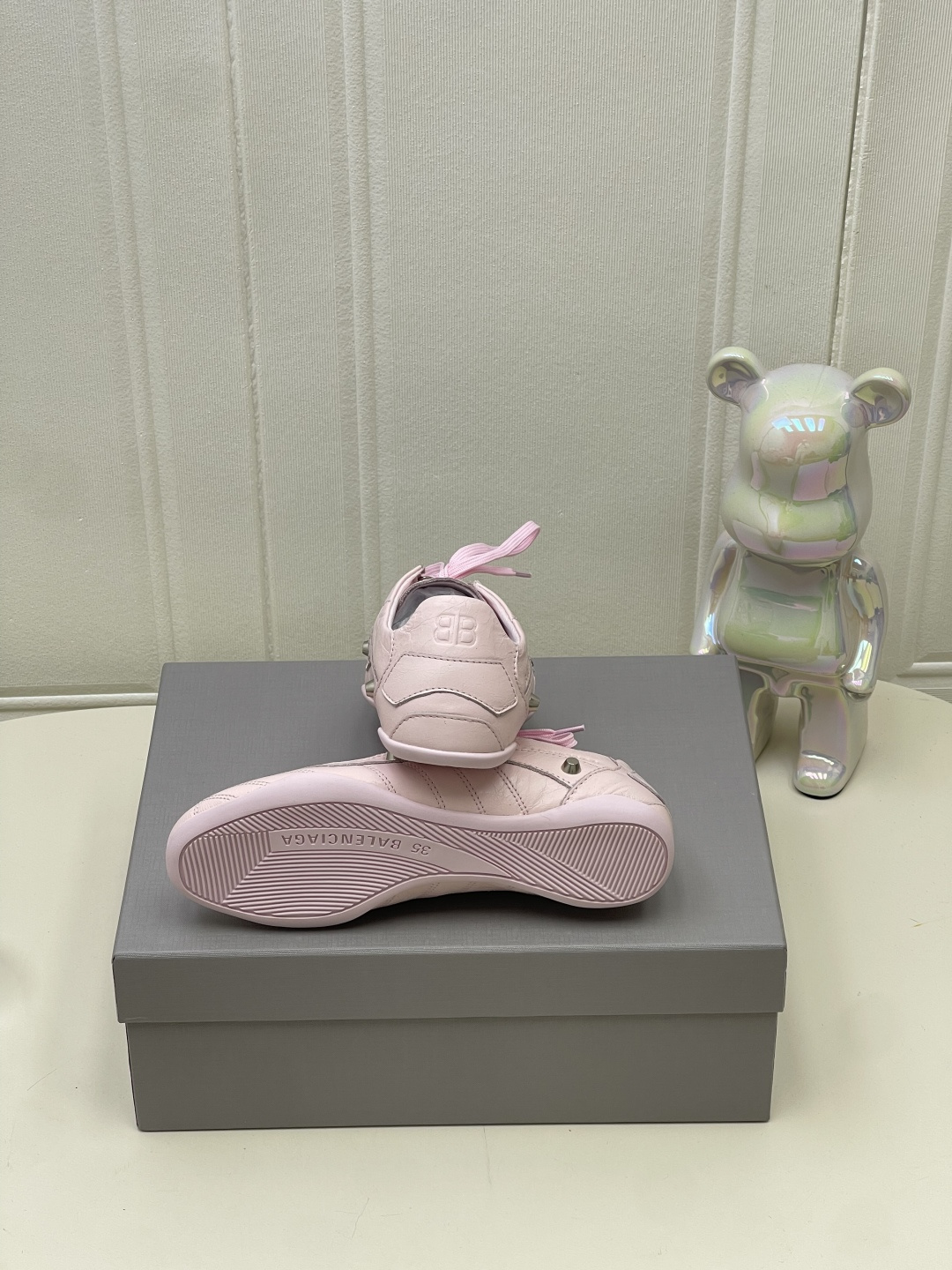Bagsaaa Ba1en*iaga City sneaker in pink leather