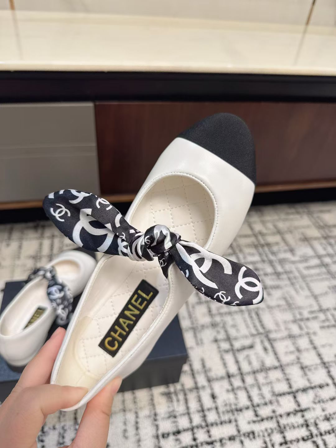 Bagsaaa Ch**el Mary Janes G46937 White Lambskin & Silk