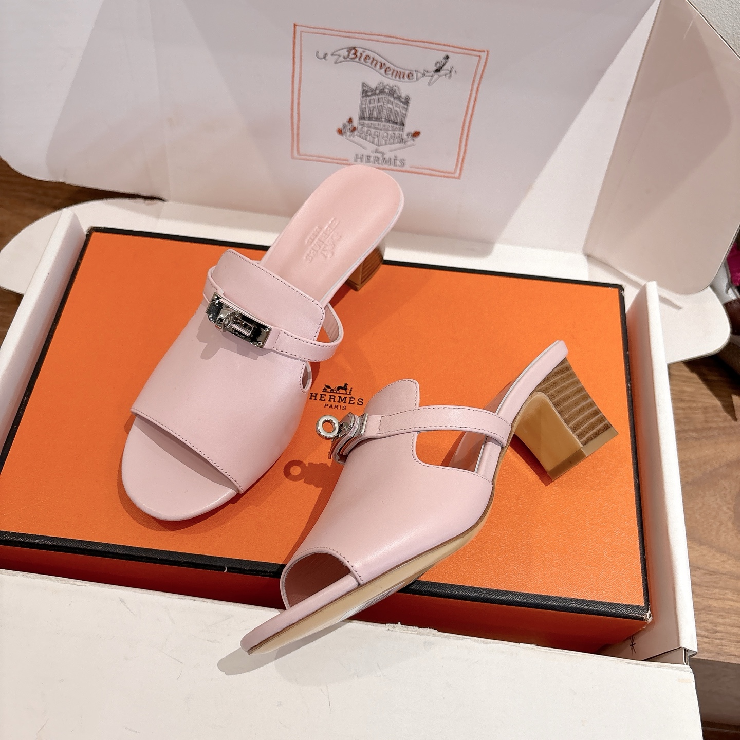 Bagsaaa H**me5 Candy sandal light pink