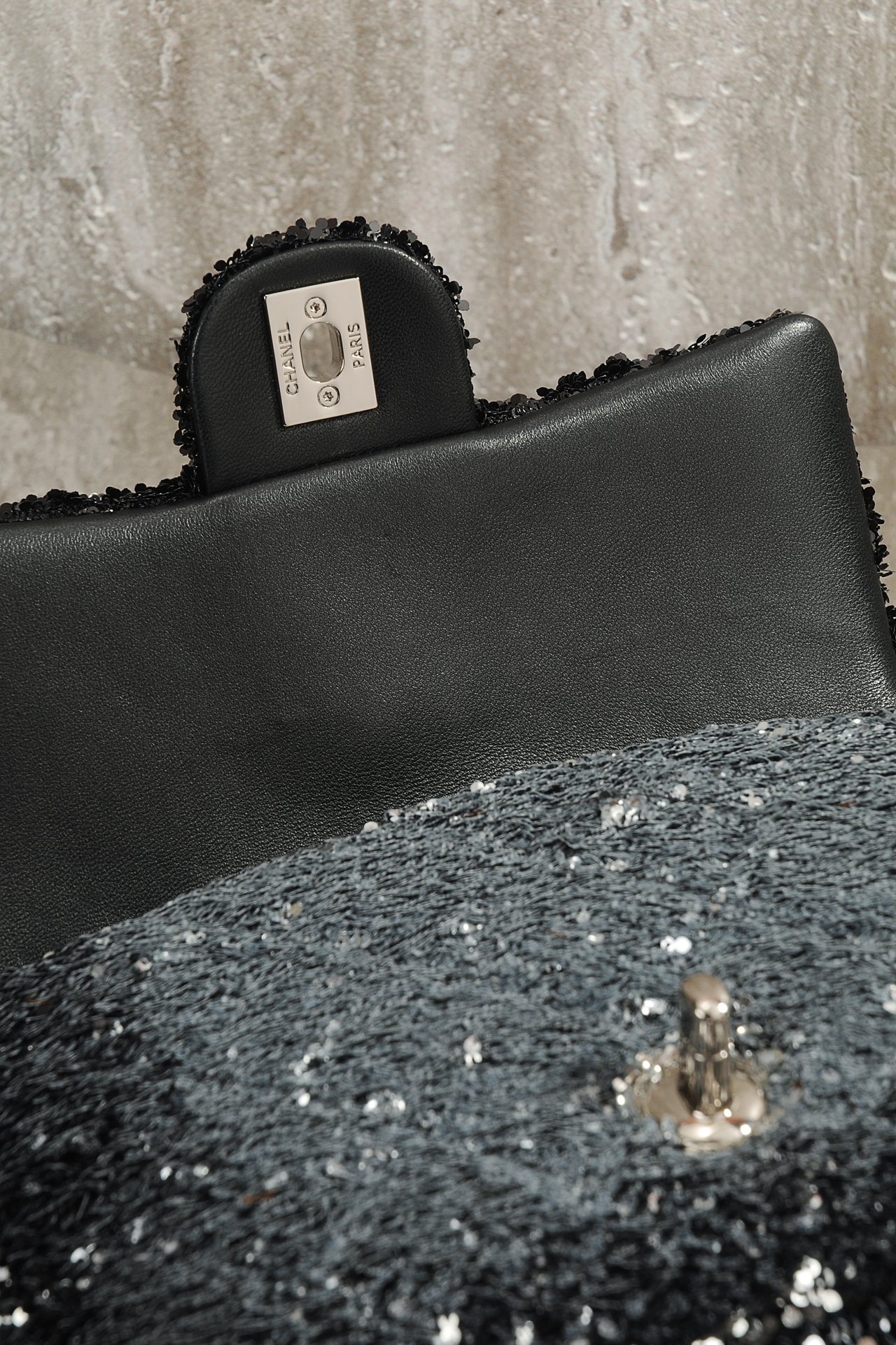 Bagsaaa Ch**el Flap Bag Silver & Black Quilted Gradient Sequins AS4561 - 21cm 