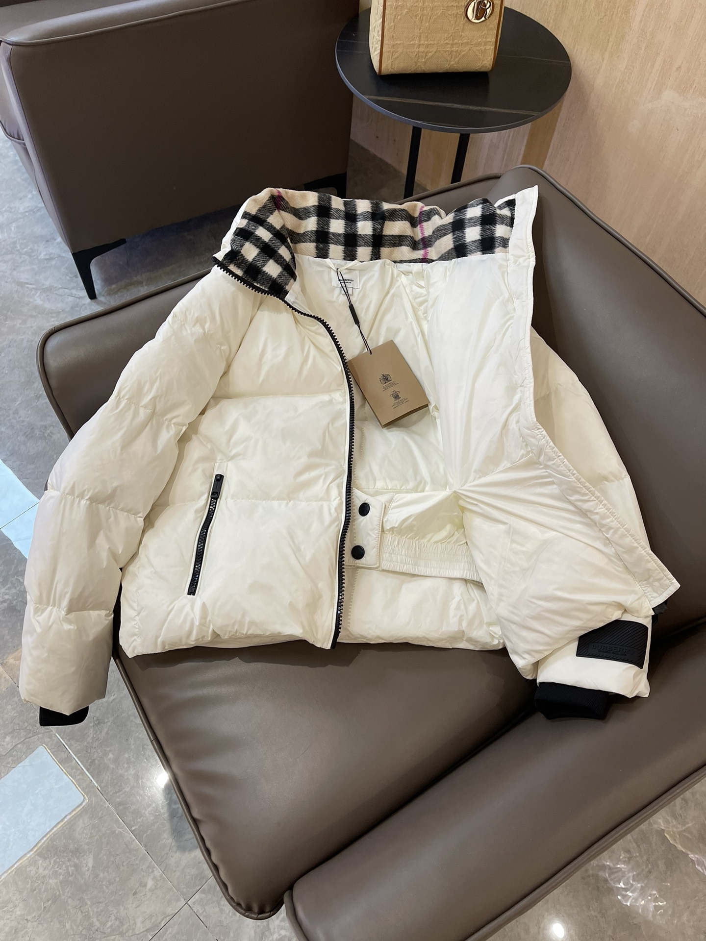 Bagsaaa Bv*b*rry Quilted Puffer Jacket white Vintage Check lining