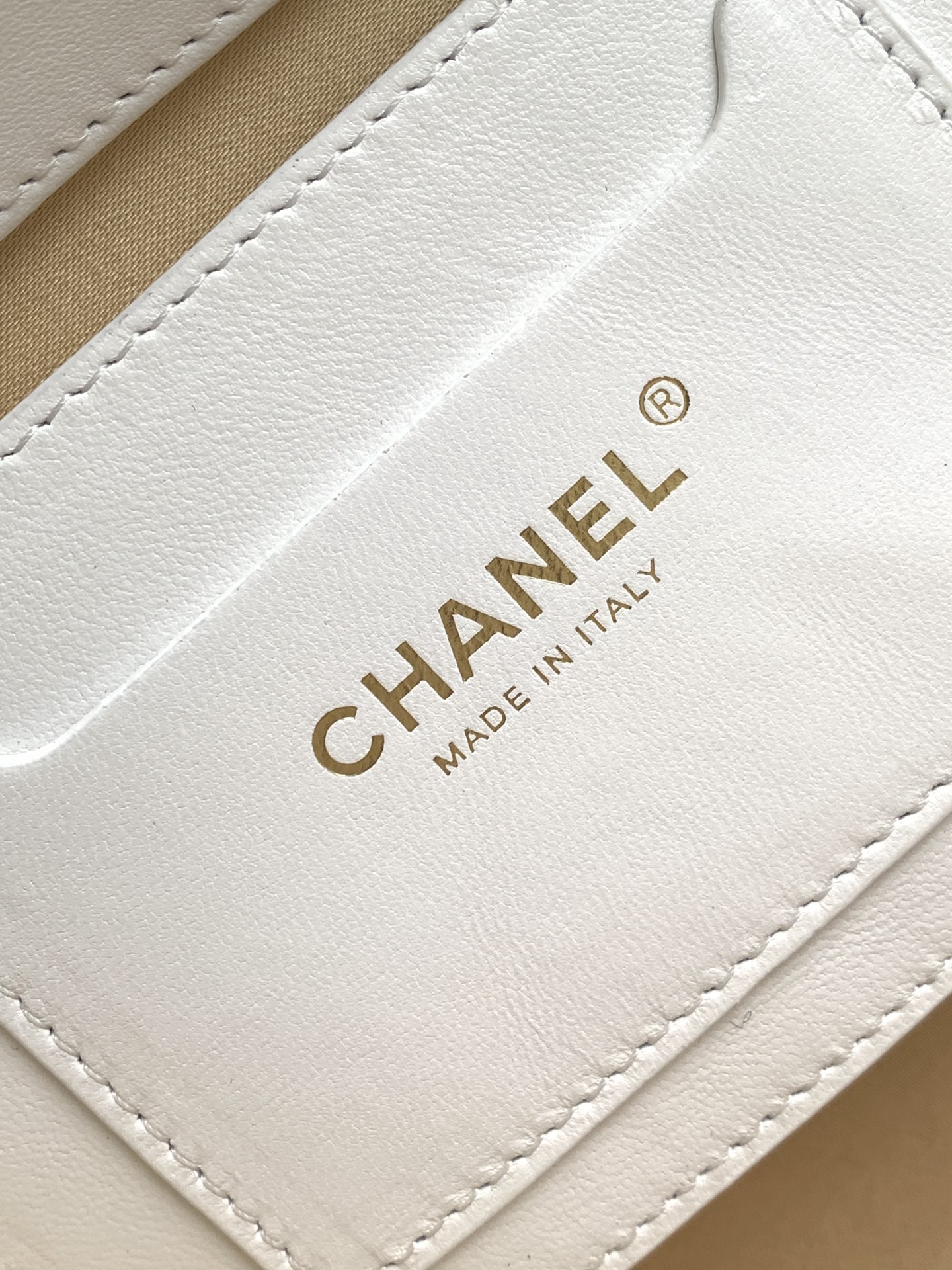 Bagsaaa Ch**el Small Small Tote beige braided straw and white lambskin AS5951 - 41cm