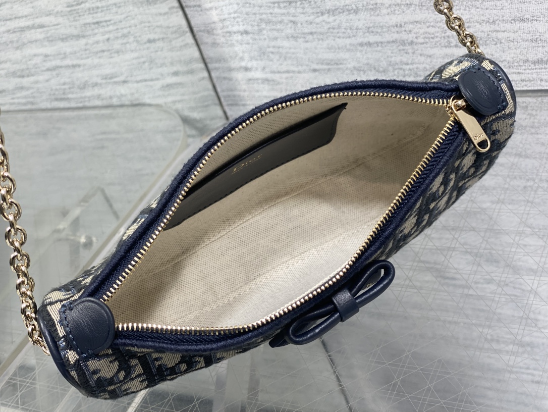Bagsaaa D10r Oblique Bow Pouch with Chain Blue D10r Oblique Jacquard - 22cm