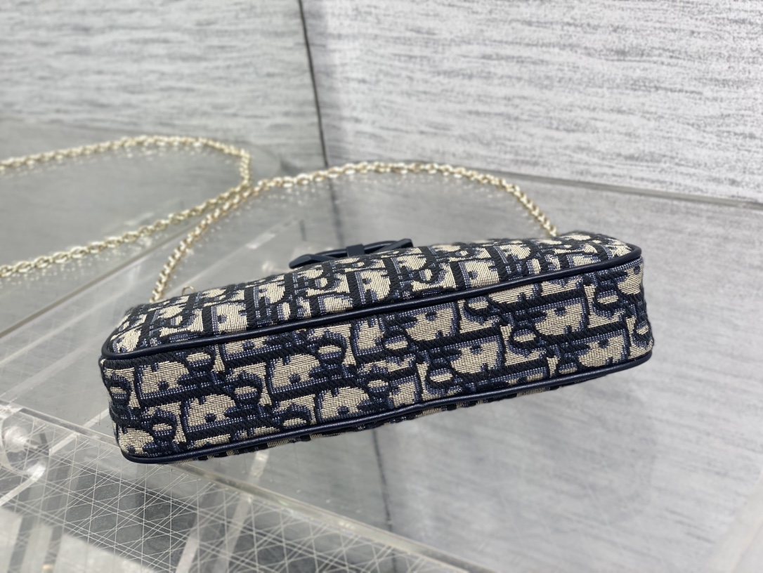 Bagsaaa D10r Oblique Bow Pouch with Chain Blue D10r Oblique Jacquard - 22cm