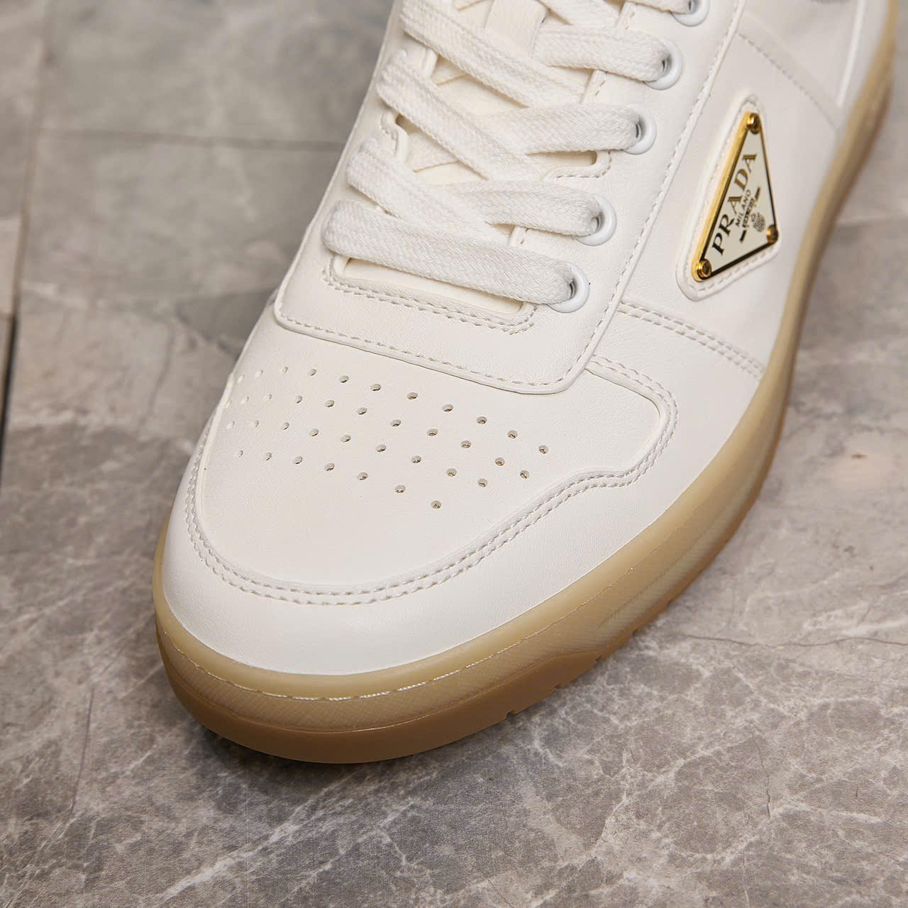 Bagsaaa Downtown nappa leather sneakers ivory
