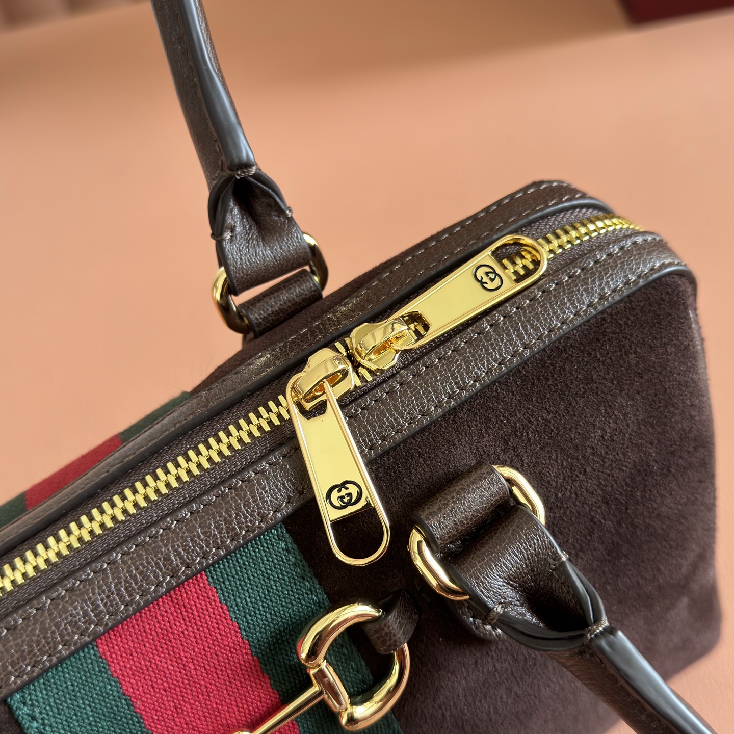 Bagsaaa Gvc*1 Borsetto medium boston bag 866732 dark brown suede - 28cm
