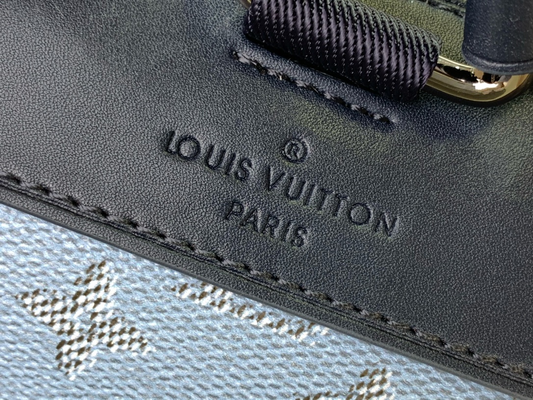 Bagsaaa LV M14676 Christopher MM backpack blue - 38 x 44 x 12.5 cm